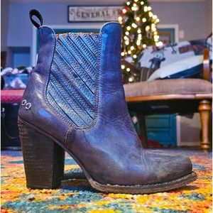Bedstu insight rustic booties size 8.5